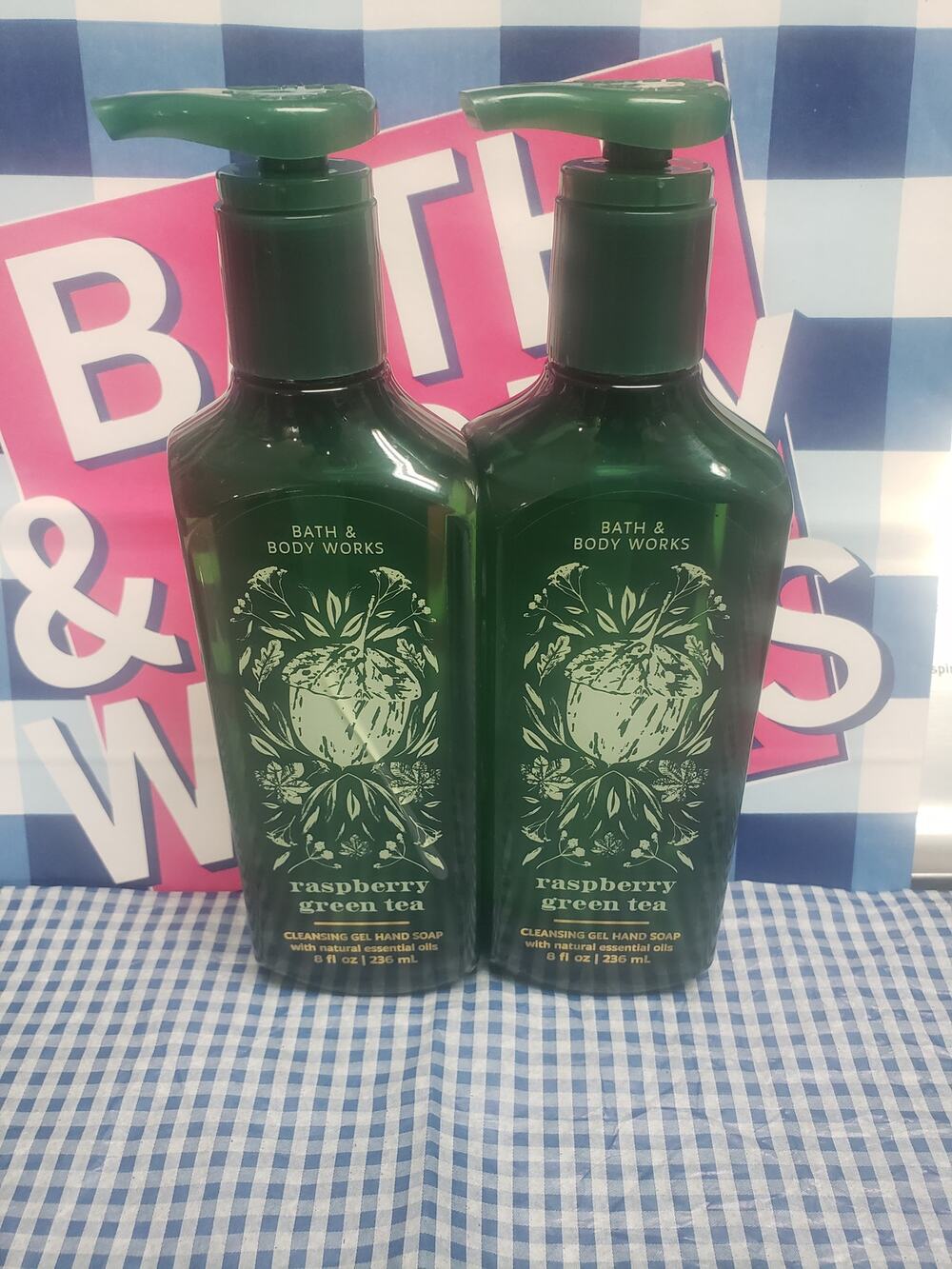 BBW Raspberry Green Tea Cleansing Gel Hand Soap w. Natural Essential Oils 2 Pack